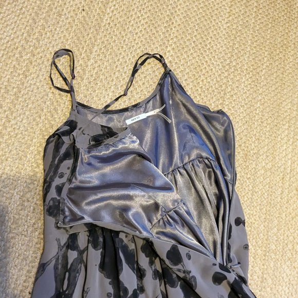 Urban Outfitters Kimchi Blue grey dress with black ink/watercolor pattern - Picture 6 of 12